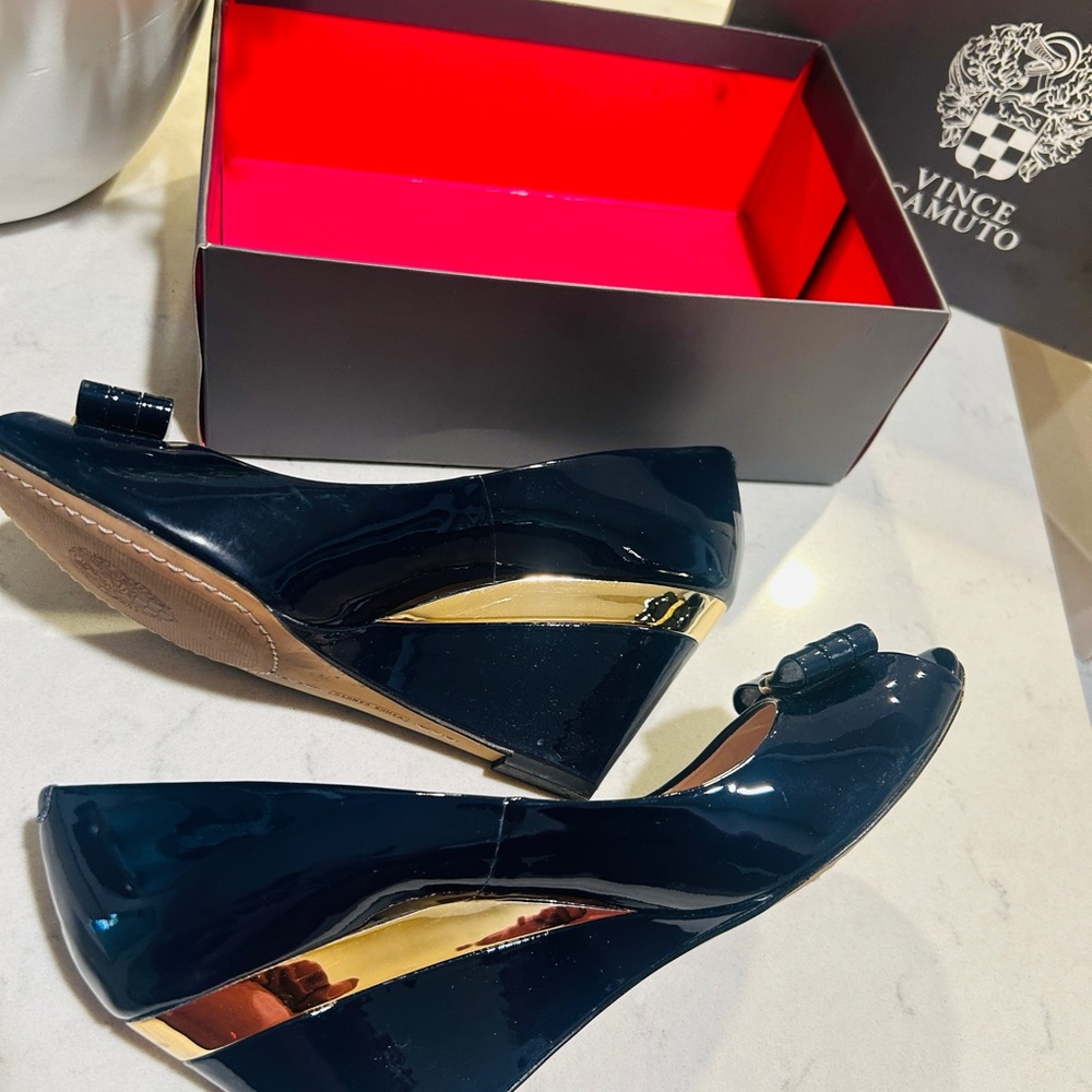 Vince Camuto Midnight soft patent leather wedge - women’s size 10